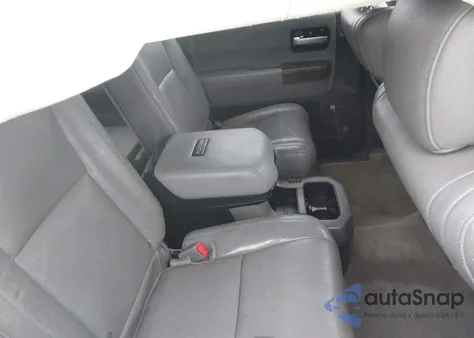 2010 Toyota Sequoia Platinum z USA, uszkodzony, nr VIN 5TDYY5G12AS027836